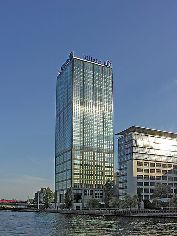 Allianztower