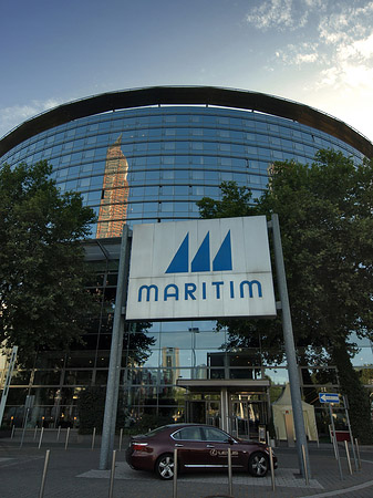 Schild vor dem Maritimhotel Foto 