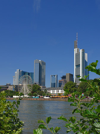 Fotos Skyline von Frankfurt mit Riesenrad