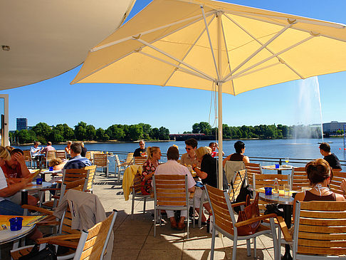 Brunchterrasse auf dem Alster Pavillon Fotos