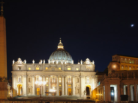 Foto Petersdom mit Halbmond